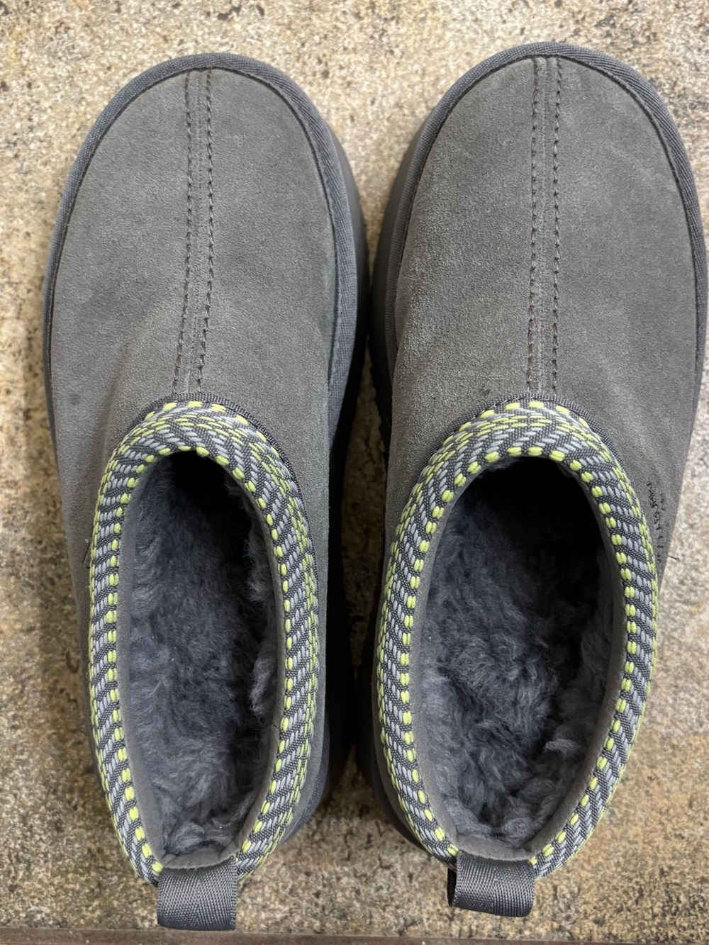 Koolaburra Men's Gray Suede Slip-On Boots with Contrast Trim